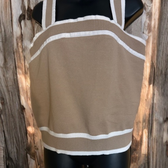 NWT Dokotoo Women's Plus Size Sleeveless Knit Pullover Block Color Vest Size XXL - Picture 7 of 8